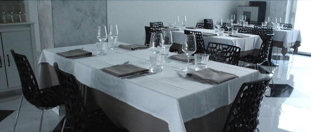 Hotel Royal - Beauty & Spa Porto Cesareo Exterior photo