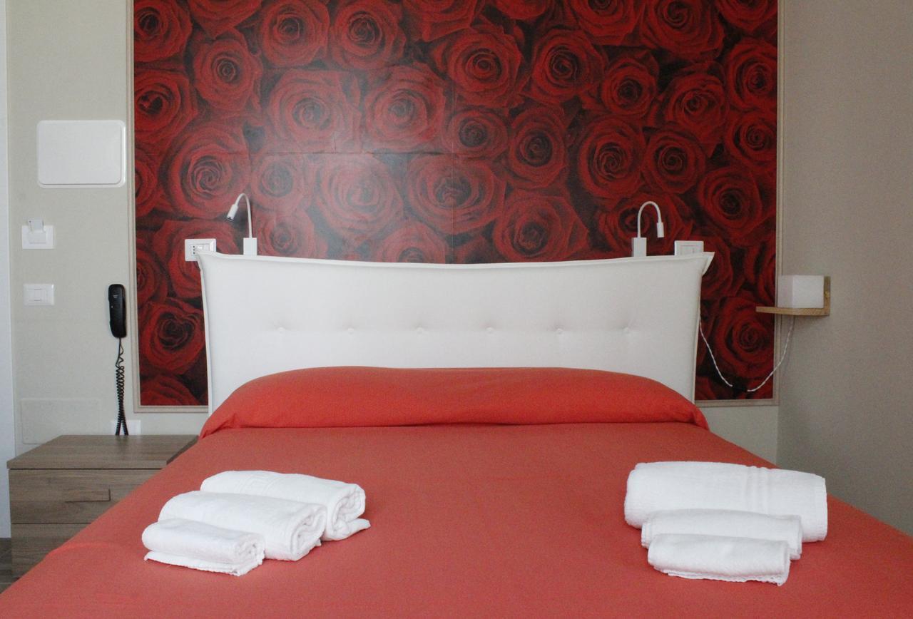 Hotel Royal - Beauty & Spa Porto Cesareo Exterior photo
