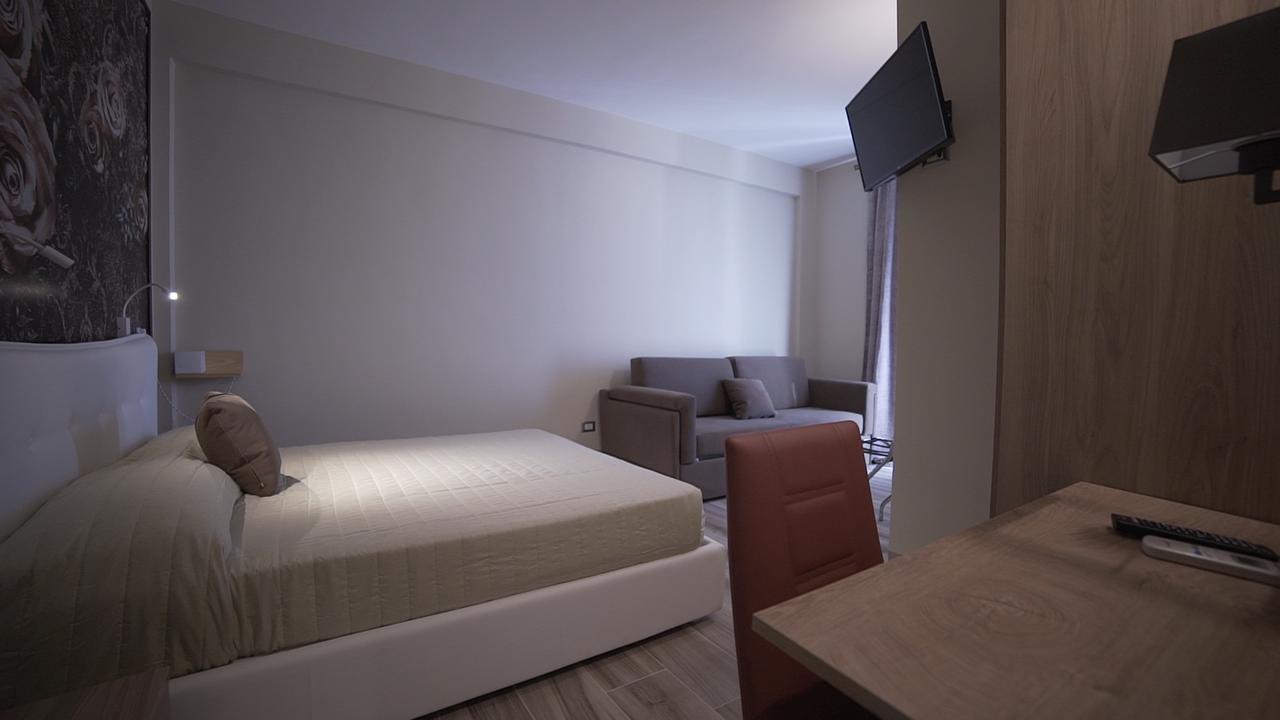 Hotel Royal - Beauty & Spa Porto Cesareo Exterior photo